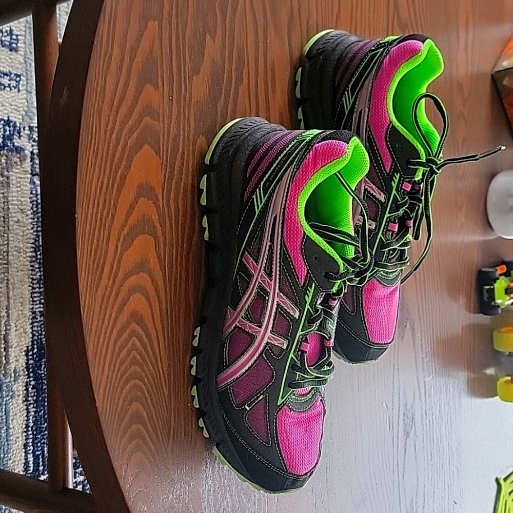 Women's Asics size 9